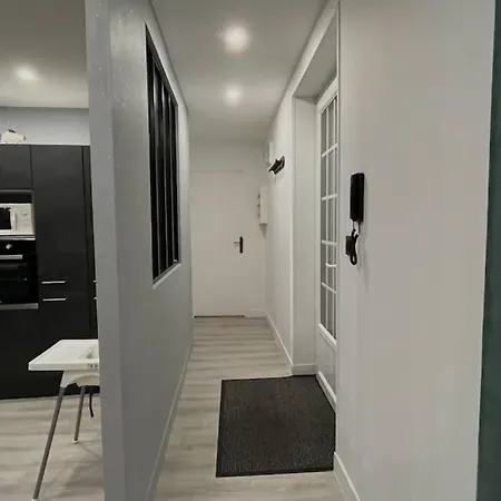 Quartier Historique Duplex 6pers דירה *