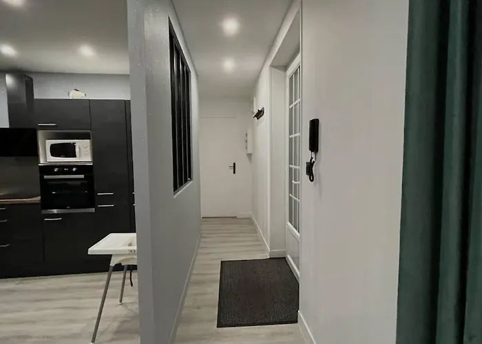 Quartier Historique Duplex 6pers Apartment *