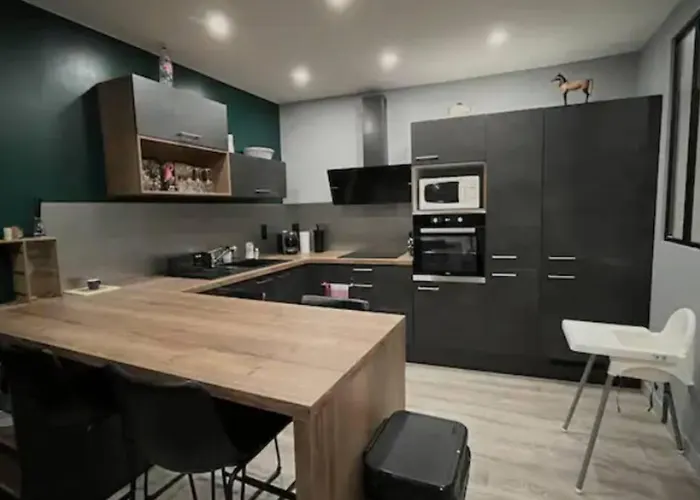 Quartier Historique Duplex 6pers Apartment *